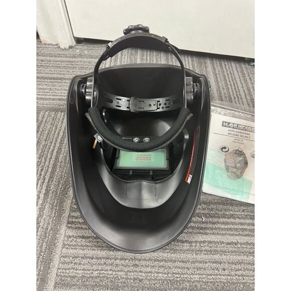 Welding Helmet Solar Powered Auto Darkening Welding Helmet, Wide Shade - Picture 8 of 12